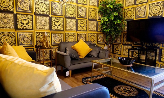 Rotherham Apartment | Deluxe Versace Styled Apartment