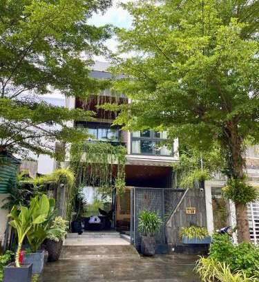 Hue City Centre Villa | DELUXE VILLA 4 phòng ngủ 5 giường lớn