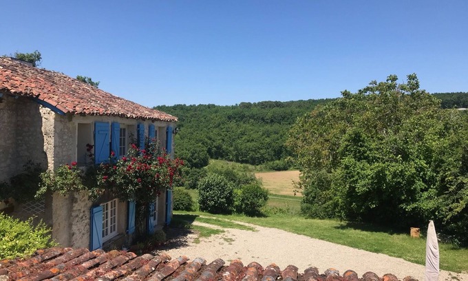 Sainte-Colombe-en-Bruilhois Villa | Demeure de Charme 10 Personnes Avec Piscine