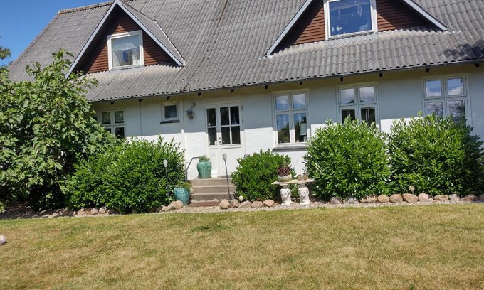 Hong Bed & Breakfast | Den Gamle Apotekergaard