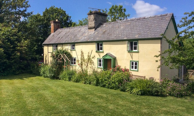 Aymestrey House | DENBIGH HALL, pet friendly, character holiday cottage in Presteigne