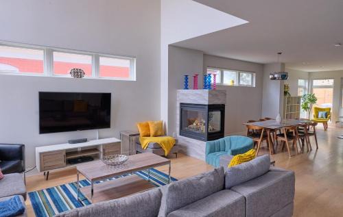 Highland House | Denver Lower Highlands Modern Home