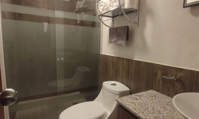Patzcuaro Apartment | Departamento de 2 Recámaras en Pátzcuaro a Solo 12 Minutos del Centro Caminando