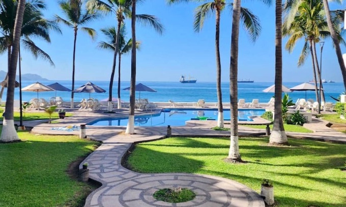 Manzanillo Apartment | Departamento Frente a la Playa, Salagua Manzanillo
