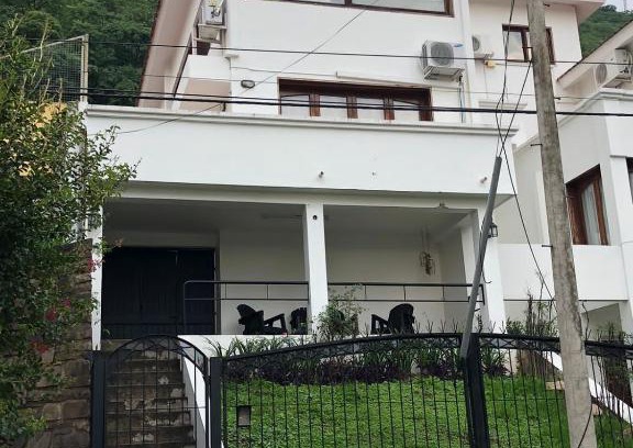 Salta House | Departamento zona residencial CON PILETA