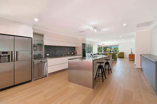 Sunshine Beach House | Depper St Beautifully Renovated Beach House