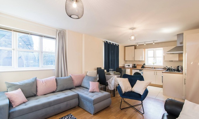 Derby Apartment | Derby Dream 2 Bed Apartment - Close to City Center