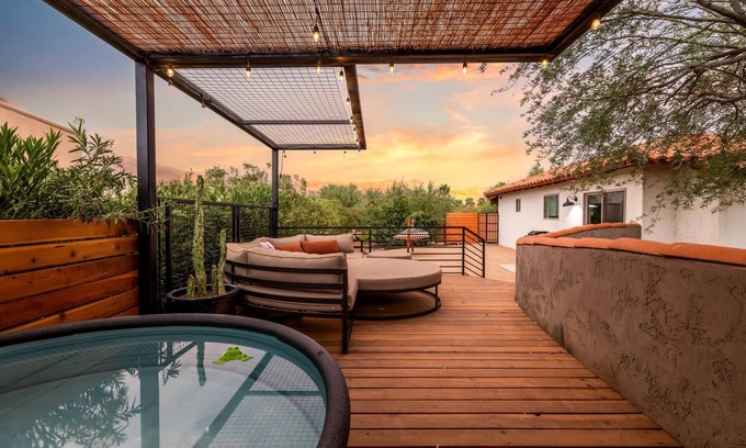 Rio Verde Foothills House | Desert Escape | Private Deck + Cowboy Tub |Hammock