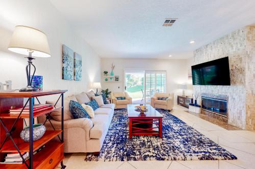 Palm Desert Apartment | Desert Falls in Love