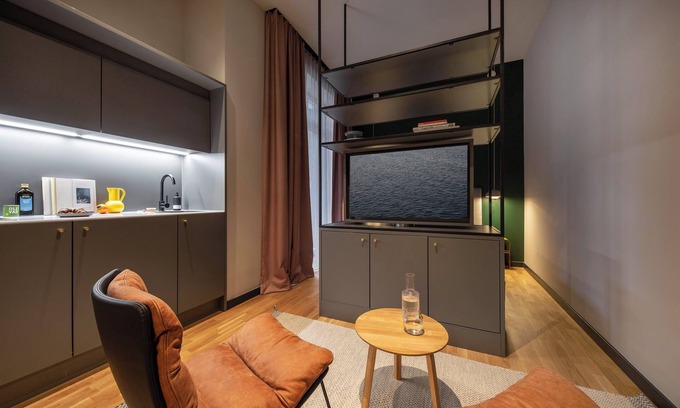 Gesundbrunnen Apartment | Design Apartment with balcony, Berlin Mitte