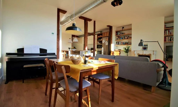 Golden Triangle of Art Apartment | Design flat in old Madrid
