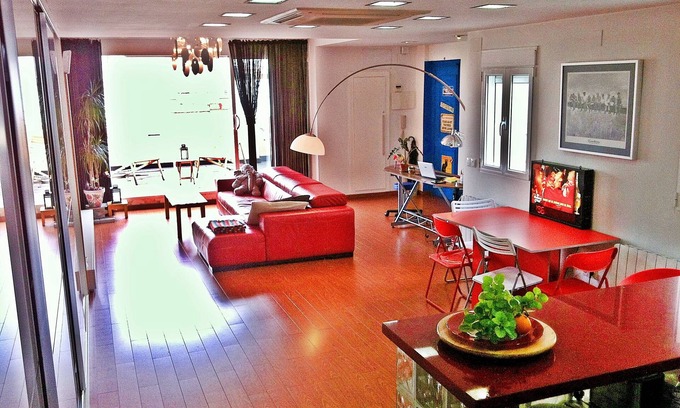 Nou Moles Apartment | Design loft + wifi + sunny terrace