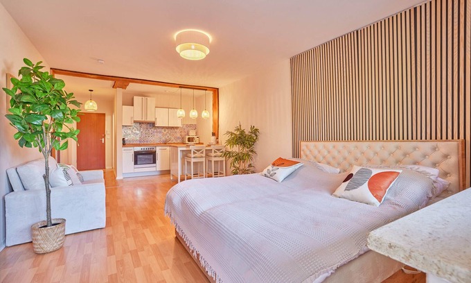 Neu-Isenburg Apartment | Design Studio nahe Frankfurt Bahnhof & Flughafen