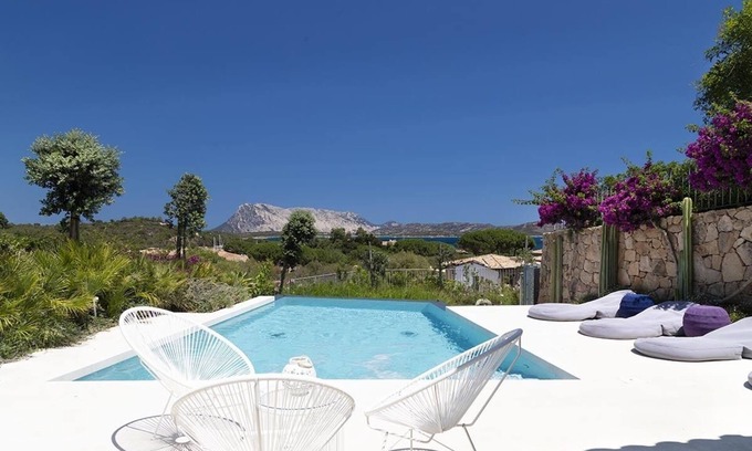 Puntaldia Villa | Design villa created by celebrated Italian architect Simone Micheli