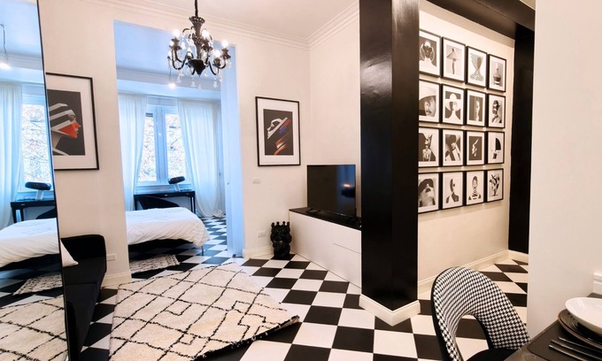 Milan Apartment | Designed 2 rooms Milano Center shopping area, Subway to Airport and Fiera Milano