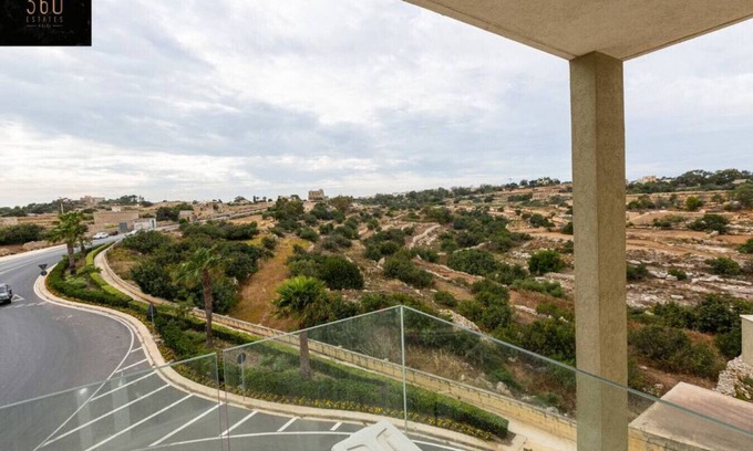 Marsaxlokk Apartment | Designer 3BR home, w/lovely green views & WIFI