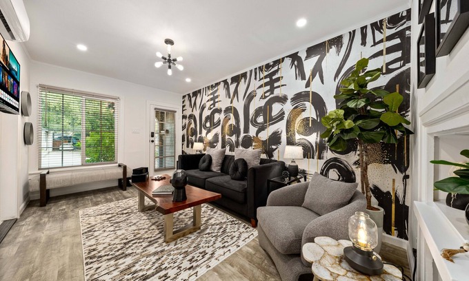 Monrovia House | Designer Digs