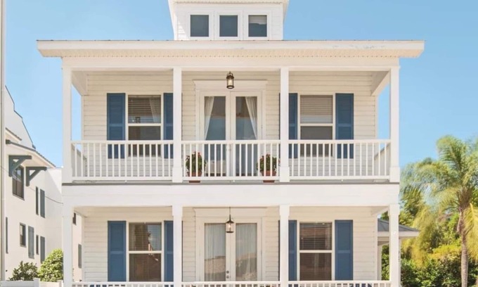 Downtown Dunedin House | Designer Home for 8 Walk to Downtown Dunedin and Waterfront