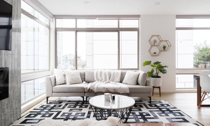 Atlantic House | Designer Urban Retreat w/Rooftop Deck & Fireplace