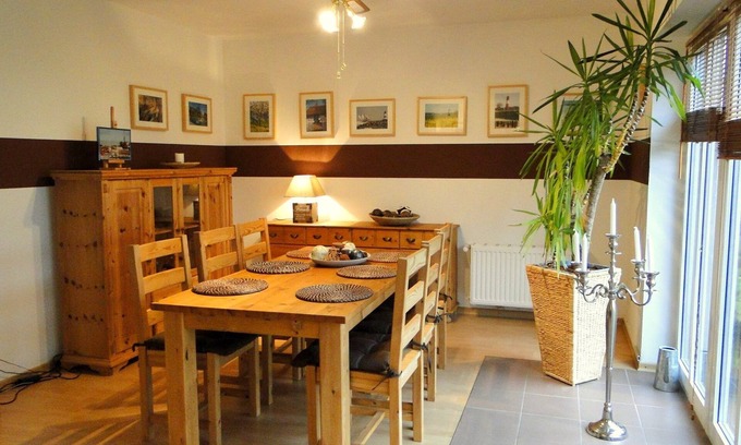Kappeln Apartment | Designer vacation apartment "Kirsebek 2" also offers discerning connoisseurs suitable vacation accommodation with a great well-kept garden
