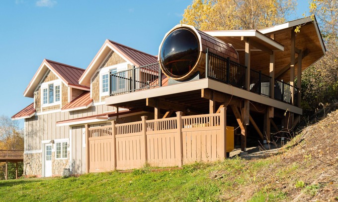 Palmer House | Detached Apartment w/hot-tub & Sauna view overlooking Valley