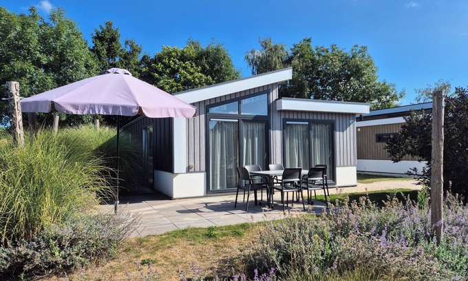 Linden House | Detached chalet with three bedrooms, one bathroom and a separate toilet