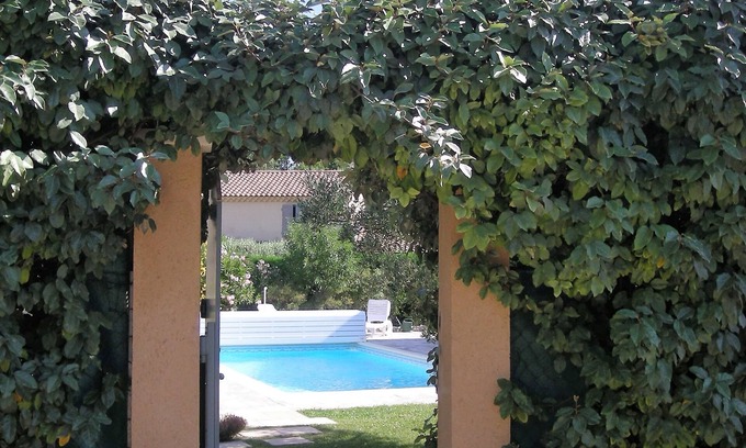 St.-Remy-de-Provence House | Detached house classified 3* with garden and swimming pool, ideally located.