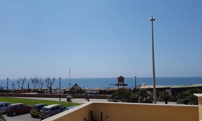 Ladispoli House | Detached house facing the sea