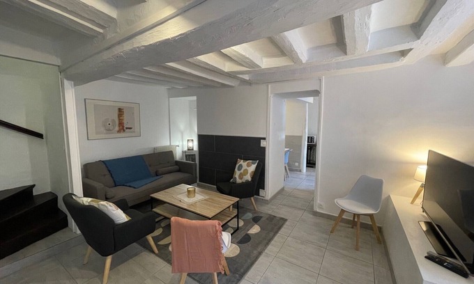Samois-sur-Seine House | Detached house in quiet village on the edge of the Seine and Fontainebleau forest.