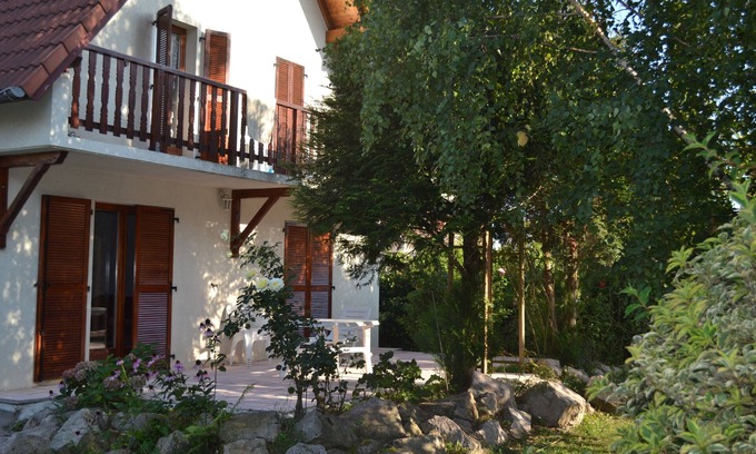 Kintzheim House | detached house with Jardin route des vins (5 bedrooms, sleeps 10)