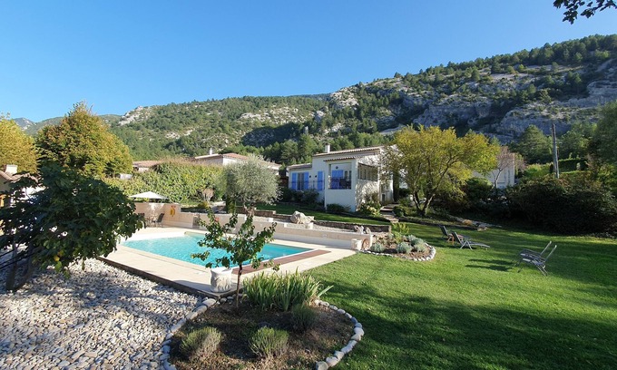 Beaumont-du-Ventoux House | Detached villa, 1500sqm garden landscape, picturesque view, pool 10x5m