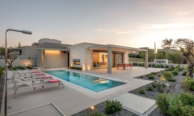 Pyrgos Psilonerou House | Deux Olives Luxurious Villa