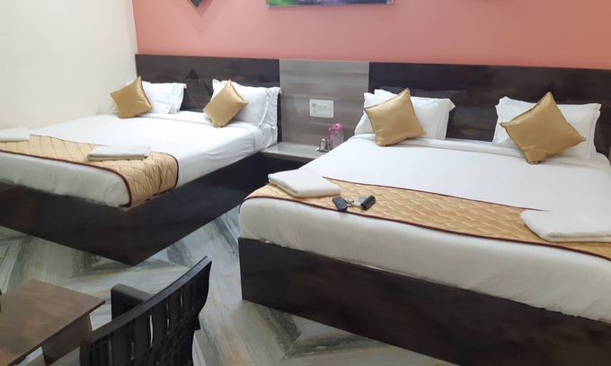 Srikalahasti Hotel | Devansh Bhanu Residency DBR