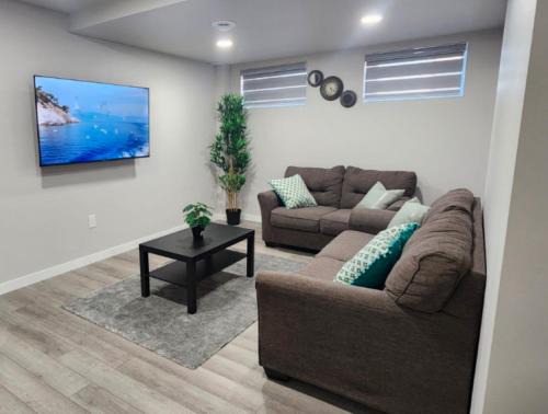 Winnipeg Apartment | Devonshire Cozy Haven