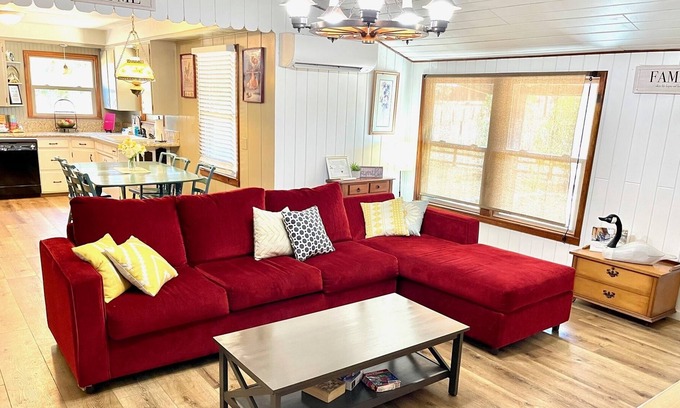 Dunlap House | Dewy Meadow ChaletA- Sequoia Kings Canyon National Park