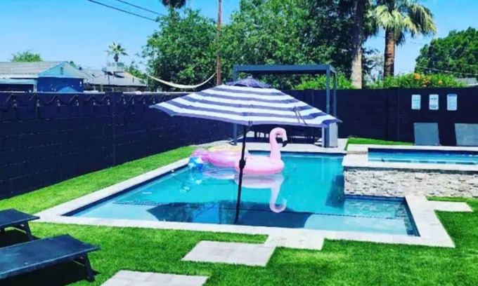 Papago Parkway House | Diamond Desert Gem: Heated Pool & Spa Oasis, 5 min from Old Town Scottsdale!