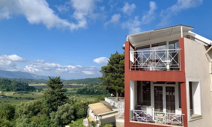 Parelia Villa | Diamond Villa - The perfect choice for a big family. Close to the beach & golf