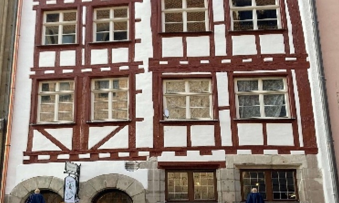 Nuremberg Old Town Apartment | DIe Baumwolle. etsablishes 1430 one of the oldest houses in nuremberg
