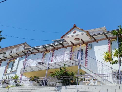 Trikeri Apartment | Dimitris house