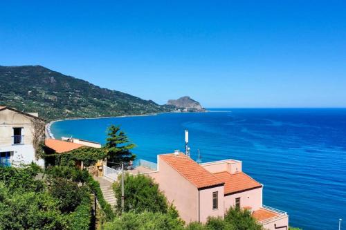 Sant'Ambrogio Apartment | Dimora Rosetta - Appartamento panoramico a pochi minuti dalla spiaggia