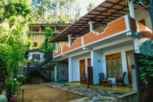 Ella House | Dinaro Guest