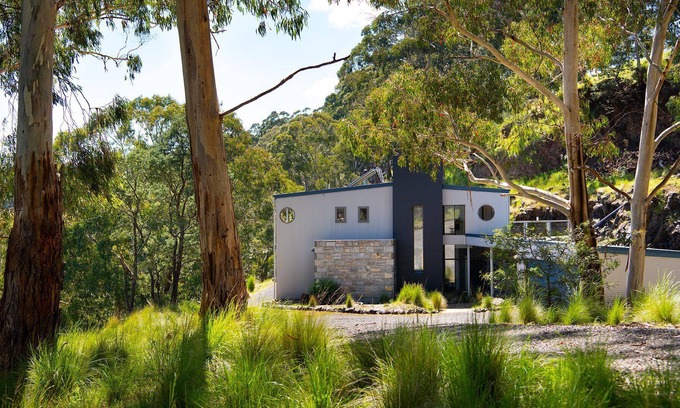 Trentham House | Dindelong Trentham Falls - Unique Architect Designed Nature Hideaway!