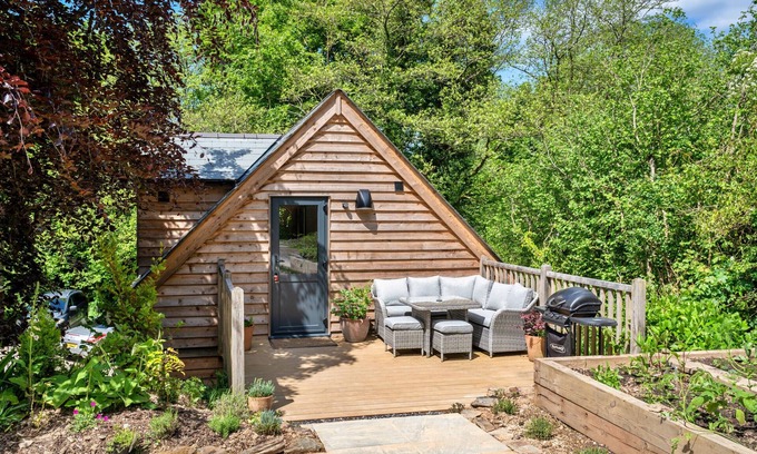 Hele Apartment | Dingles Farm Annexe