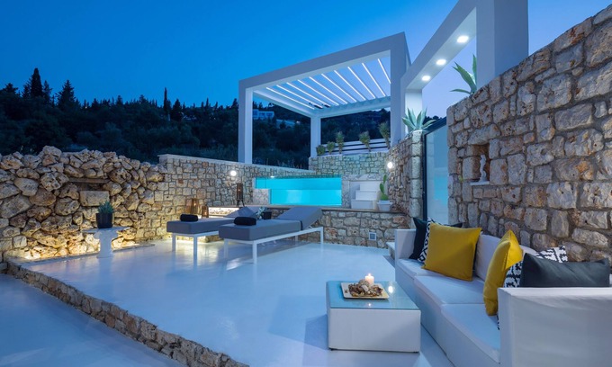 Skinaria Villa | Dion Villa - Pool & Jacuzzi - Sleeps 4 - Zakynthos