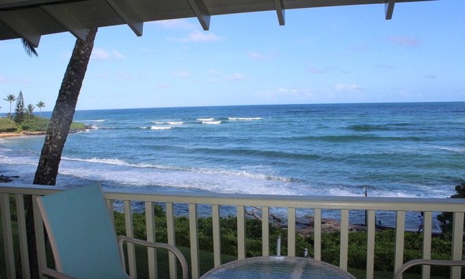 Wailua Condo | DIRECT OCEAN FRONT W/BIG VIEWS. Kapaa Sands