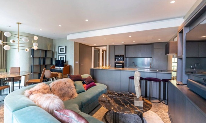 Riverside Apartment | Direct view of Tower Bridge 2-bedroom apartment in wonderful London