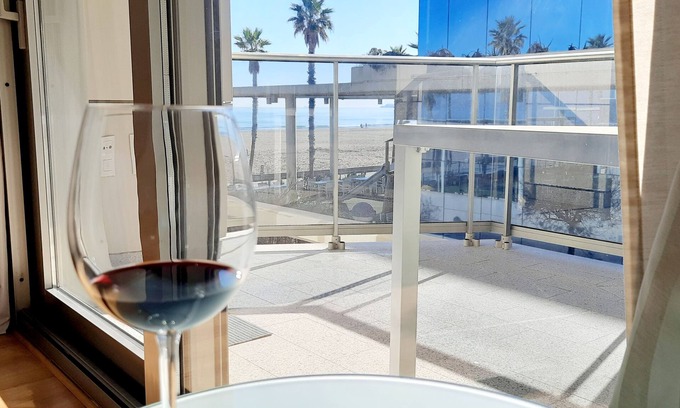 Alboraya Apartment | Directly on the beach - modern apartment with sea view
