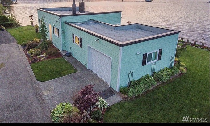 West Hills House | Directly on the water overlooking the US Navy fleet. Private boat launch.