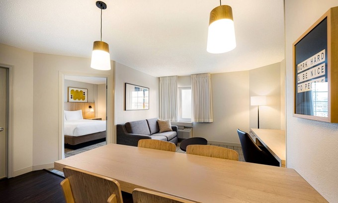 Exchange Place North Resort | Discover J. Owen Grundy Park! Four Modern Units, Free Local Shuttle, Parking
