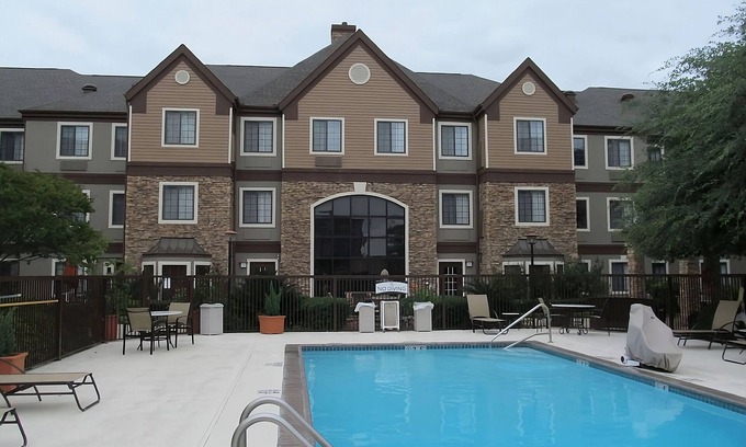 Vance Jackson Apartment | Discover Unique Spirits! 2 Comfortable Units w/Full Kitchens! Pets Are Welcome!